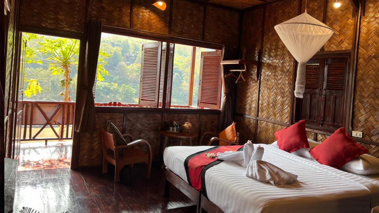 Mekong Riverside Lodge Muang Pakbèng Exterior foto