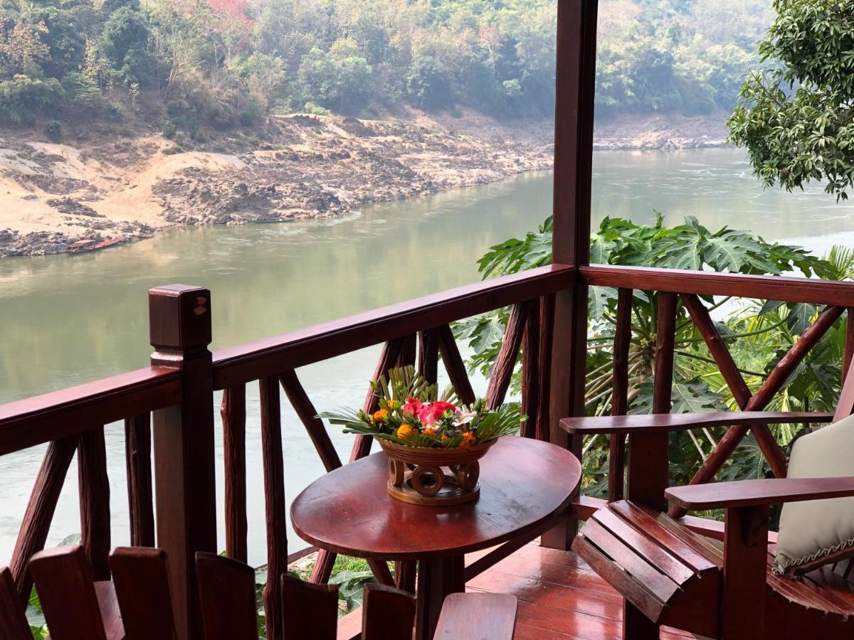 Mekong Riverside Lodge Muang Pakbèng Exterior foto